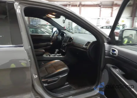 2021 Jeep Grand Cherokee Laredo X 4X4 из США, поврежденный, VIN 1C4RJFAG7MC769652